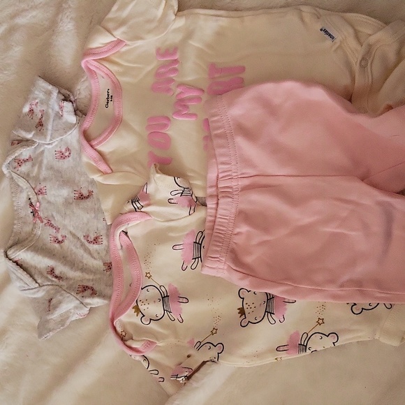 BABY CLOTHING - Picture 2 of 4